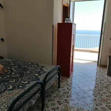 Vandrerhjem Brikette Positano