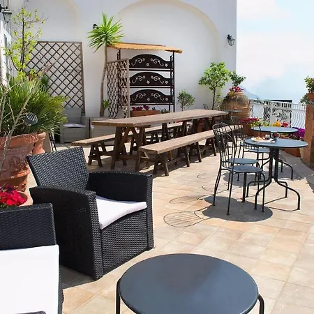 Hostel Brikette Positano